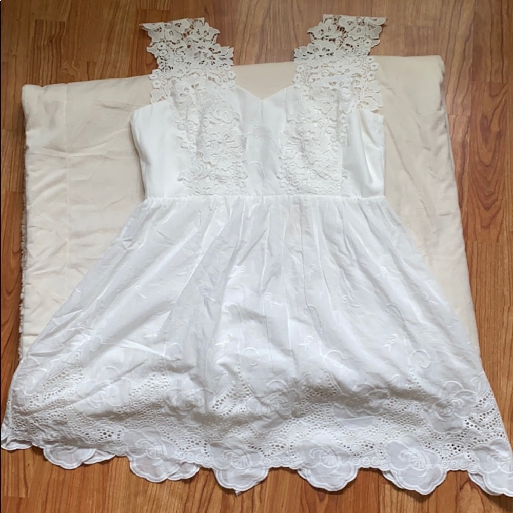 Southern Fried Chics, white lace dress